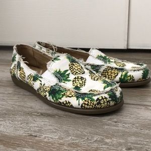 NEVER WORN pineapple Aerosoles